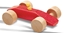 Rode houten speelgoed race auto met bestuurder.