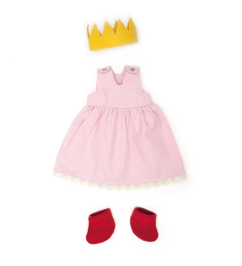 Poppenkleding bestaande uit een roos poppenkleedje zonder mouwen in bio katoen met rode sokjes en een geel kroontje in wol vilt.