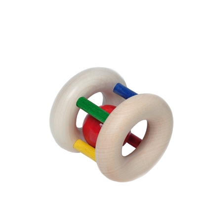 Rammelaar gemaakt van 2 ringen van natuurhout verbonden met elkaar door 4 dunne staafjes in4 kleuren: rood, geel, groen en blauw. Zo wordt een cilinder gevormd in het midden waarvan zich een rood houten balletje vrij beweegt.