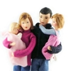 Famille pour maison de poupée Erna Meyer : papa, maman, fillette et bébé.