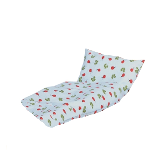 Beddengoed poppenbed van zuiver wol en 100% katoen lichtblauw met rode lieverheersbeestjes erop (Glückskäfer).