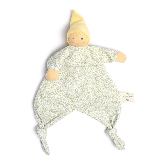 Knuffeldoekje Nanchen bloemenpopje met zachtgroen lichaam en lichtgele pinnenmuts.